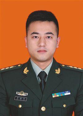生死65秒！边防警官罗俊林，高速火海逆行守护孩童平安
 
罗俊林，男，汉族，19
