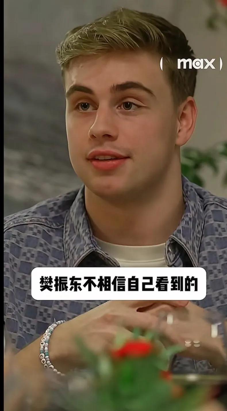 小莫的球拍是六边形的？[捂脸]
赢球赢心具象化，樊振东偶像的力量感染了太多人[赞
