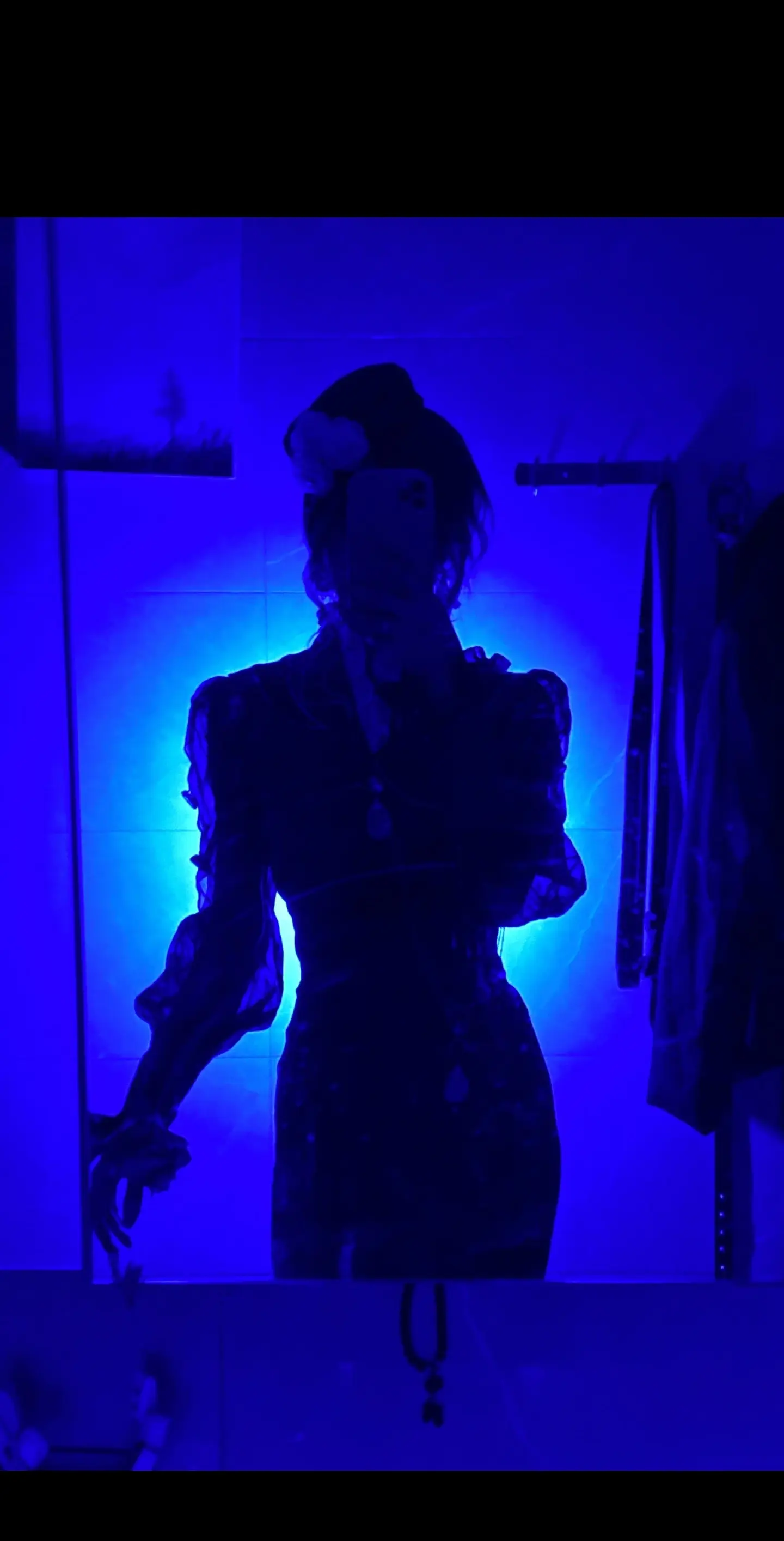 银色的丝线是母亲的眼泪。