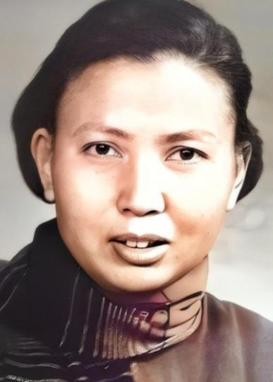 1941年，21岁的女战士莫林被活埋前，敌人竟突然问：“你认识莫林吗？”莫林一听