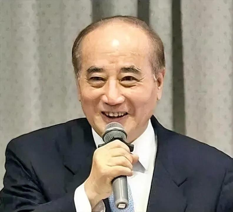 这回政坛不倒翁王金平又立功了，别人来，他说我年纪大了，可郑丽文来，他给了三点期待