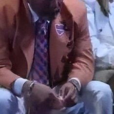 特朗普看NBA总决赛睡着了没想到吧！特朗普专程去看NBA总决赛，结果看着看着居然