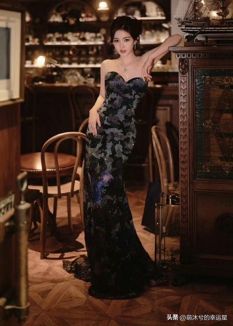 ​白鹿 ✖️ 微博之夜

白鹿微博之夜第二套造型上线。身穿 Rahul Mish