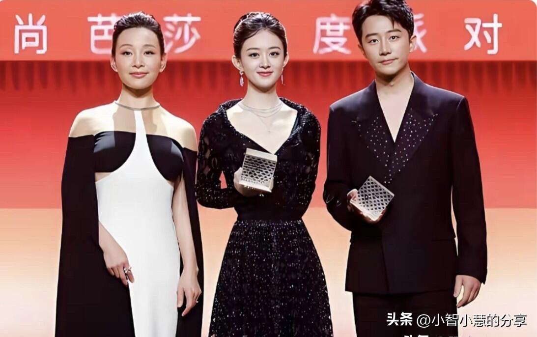 陈冲穿衣服都没穿对过，感觉她的衣品比较一般，这种衣服穿在她的身上一点气质也没有。