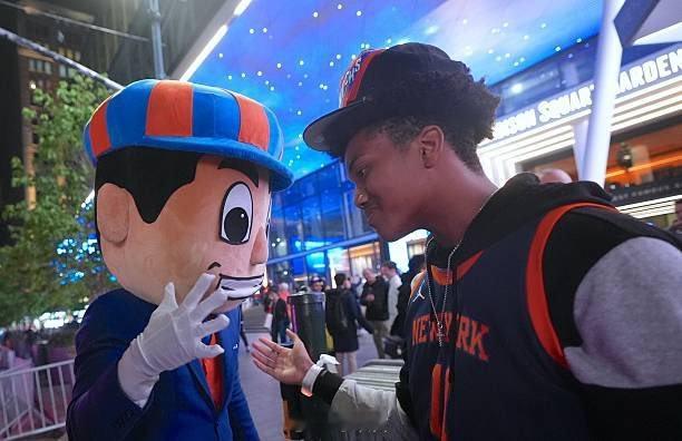 二手票务平台TickPick数据，尼克斯和76在费城的G3球票，56.11%的购