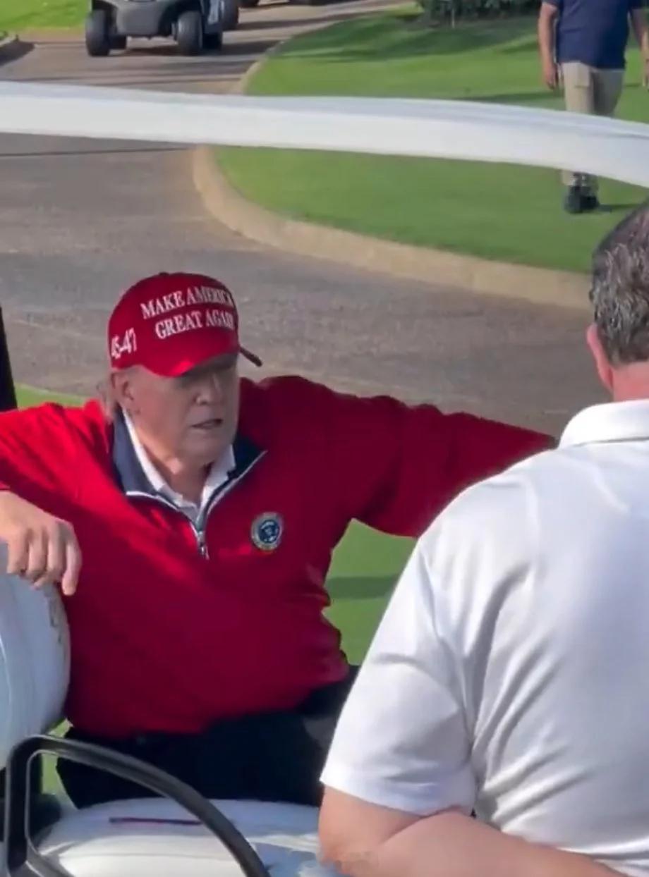 12月5日消息，美国当选总统特朗普在社交媒体发文称：“恭喜比特币爱好者，10万美