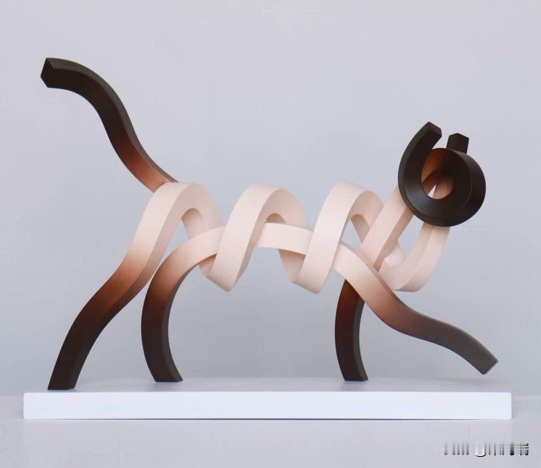 韩国艺术家이상수 (Lee Sangsoo) 创作的极简主义动物雕塑作品，题为《