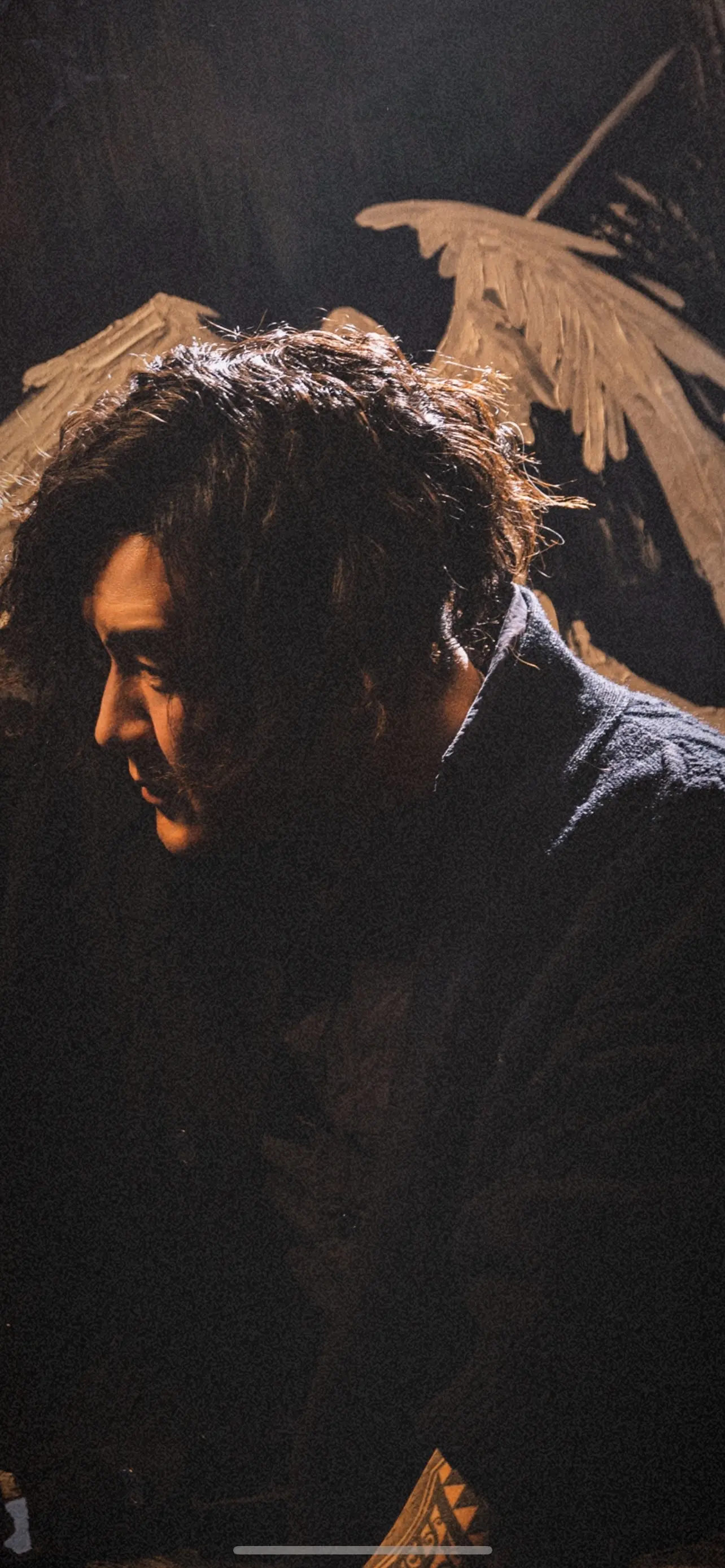 设计师伍先生。12月24日，伍先生个展“正午之MO”我们不见不散……