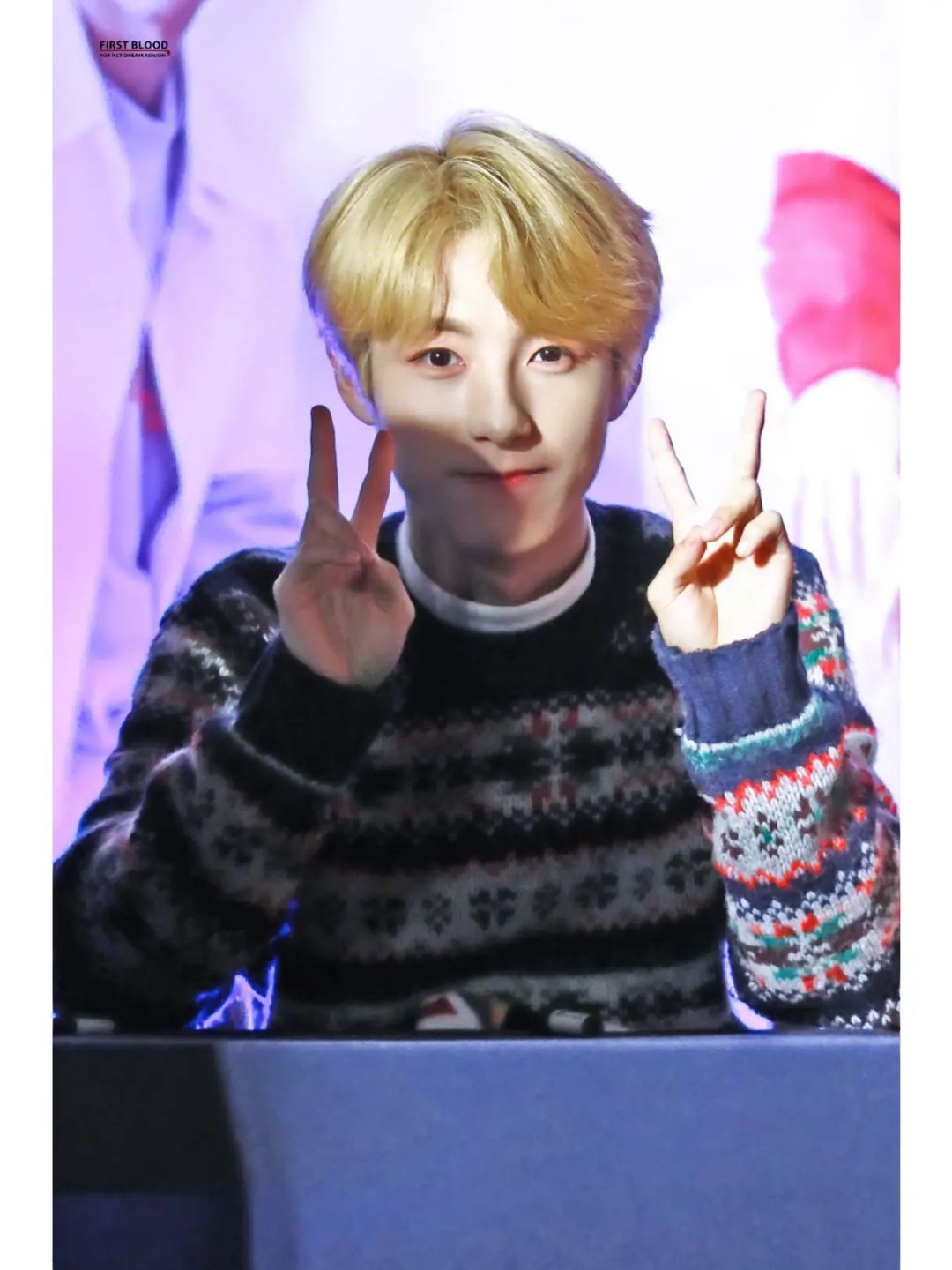 黄仁俊[超话]   hrj  黄仁俊  🤲🏻好喜欢金发 