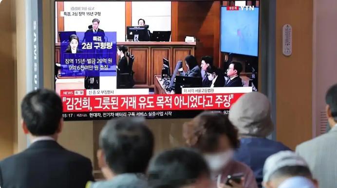 尹锡悦夫人案二审法官死亡 当地时间6日凌晨，韩国前总统尹锡悦夫人主审法官申宗旿被