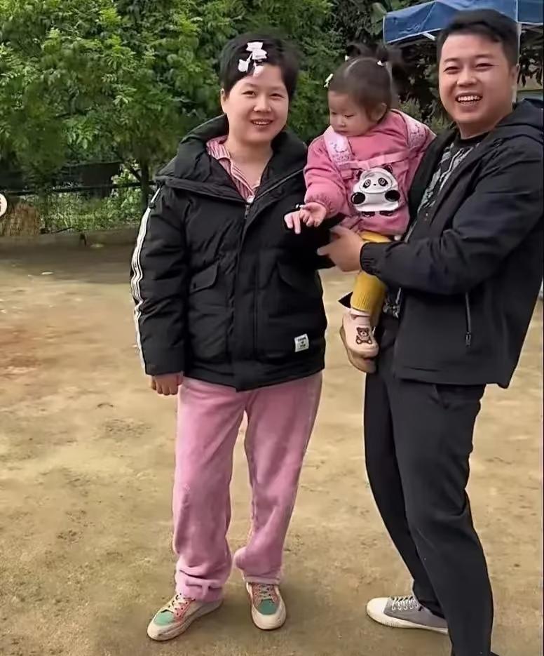 2016年，广西一个小伙子看上一个有脑瘤的姑娘，死活要娶，三年治病，家底掏空两百