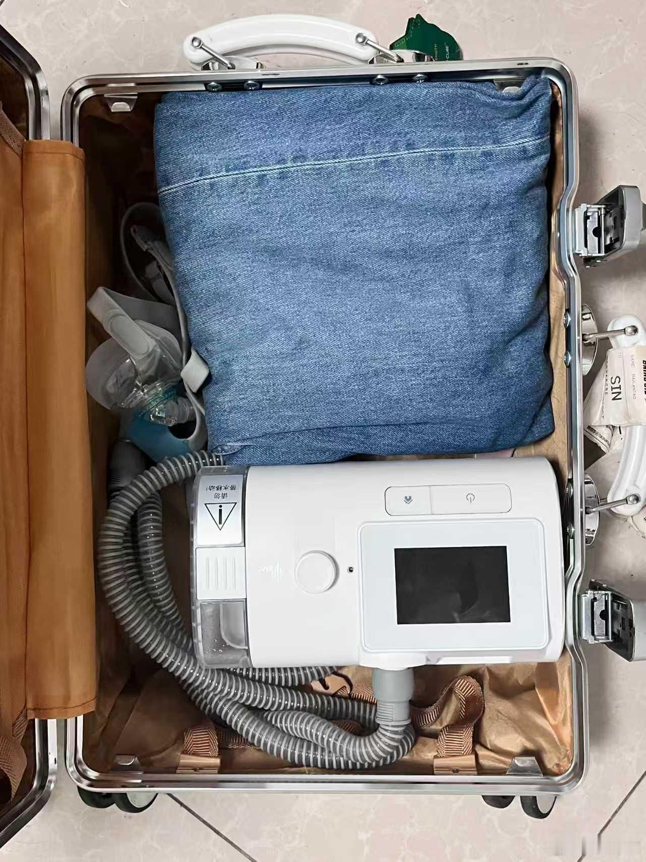 瑞迈特的报告里有个数据特别扎心：呼吸机知晓率92%，使用率只有6%！为啥？怕贵？