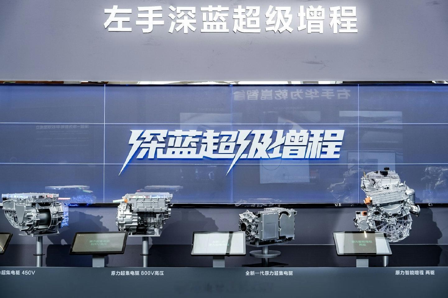 深蓝S09算得上是真正的大型SUV入门款了而且，称得上是“入门即高配”价格区间仅