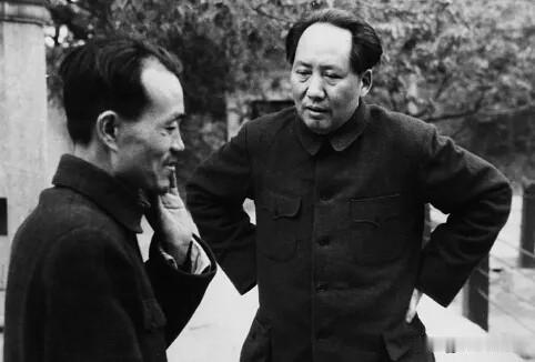 毛主席的秘书胡乔木
