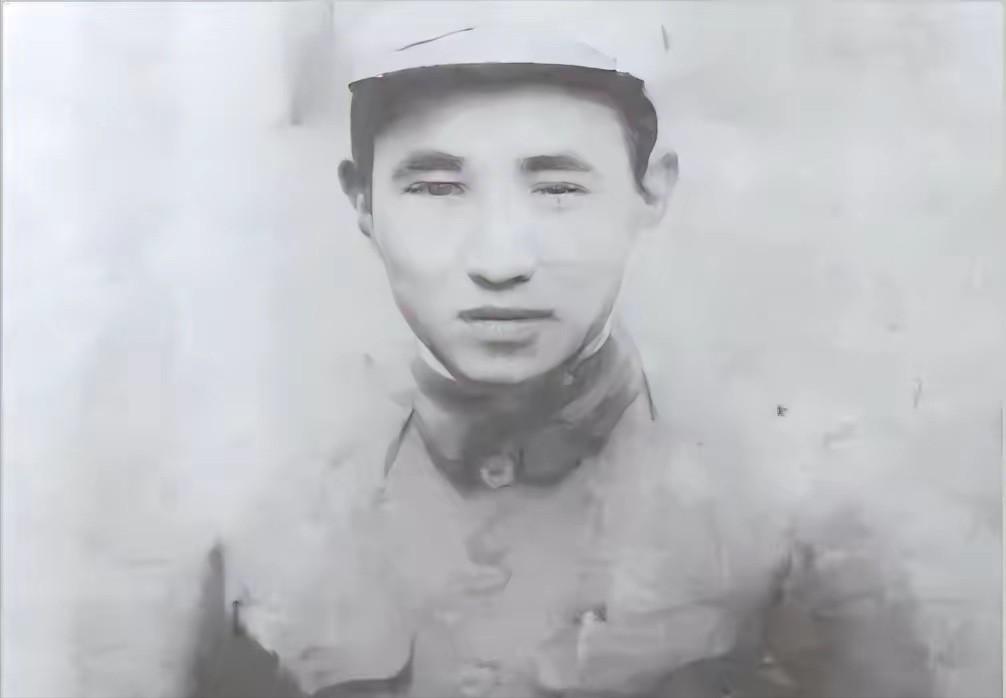 1939年，八路军纵队司令回家探亲就再没归队，写信告别后投奔大汉奸部队，建国后摆