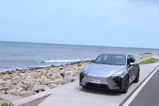 2026雷克萨斯ES 500e，第八代ES新增纯电版本，500e双电机四驱顶配，