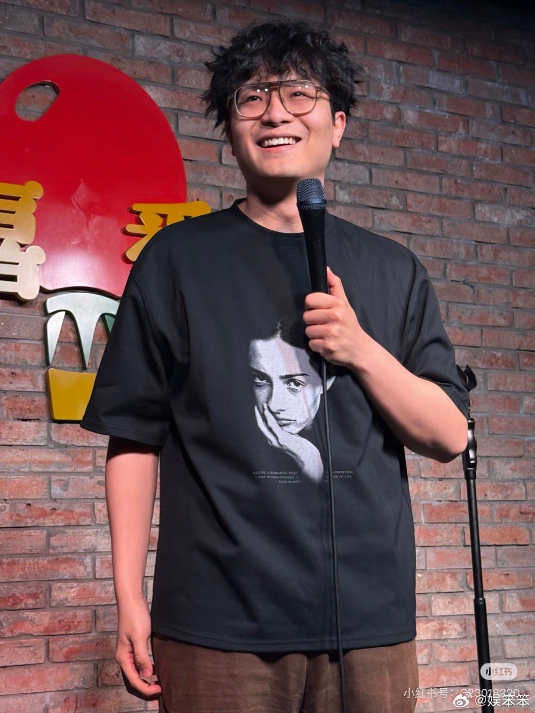 00后知道mp3是什么吗知道mp3的人都多大年纪了不好笑就露宿街头 吴鼎脱口秀这