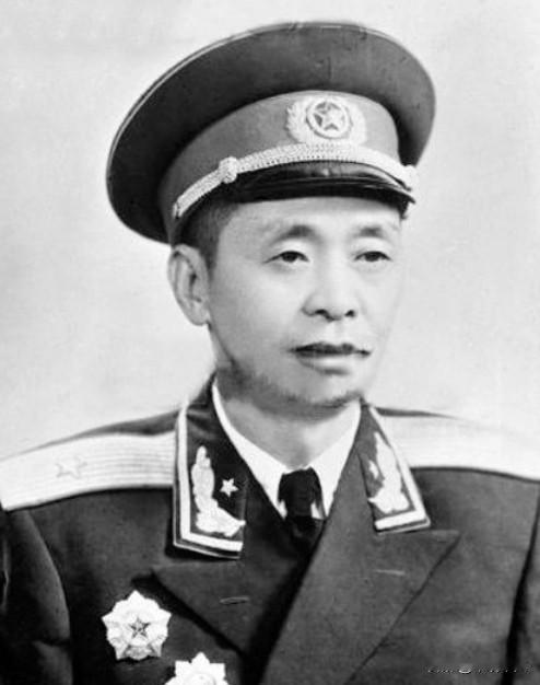 1957年，开国少将甘祖昌态度坚决的向总政治部提出申请：“我脑袋受过伤，不适合当