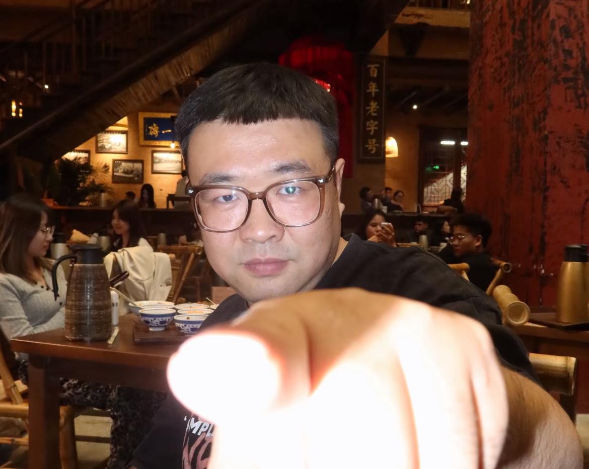 陕西“街拍”博主王维波（大龄青年赵四）去世，年仅33岁，知情人透露去世细节太可惜