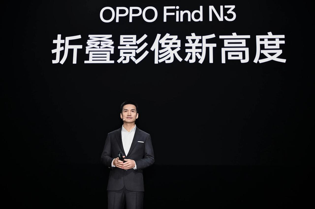 刘作虎操盘的大折叠OPPO Find N3，确实很能打。

7.82英寸，239