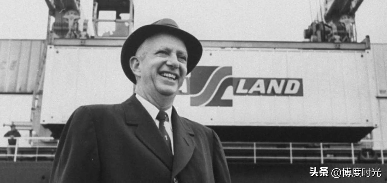 集装箱的由来
可追溯到19世纪
当时运输业
面临货物装卸效率低
损耗大等问题
1