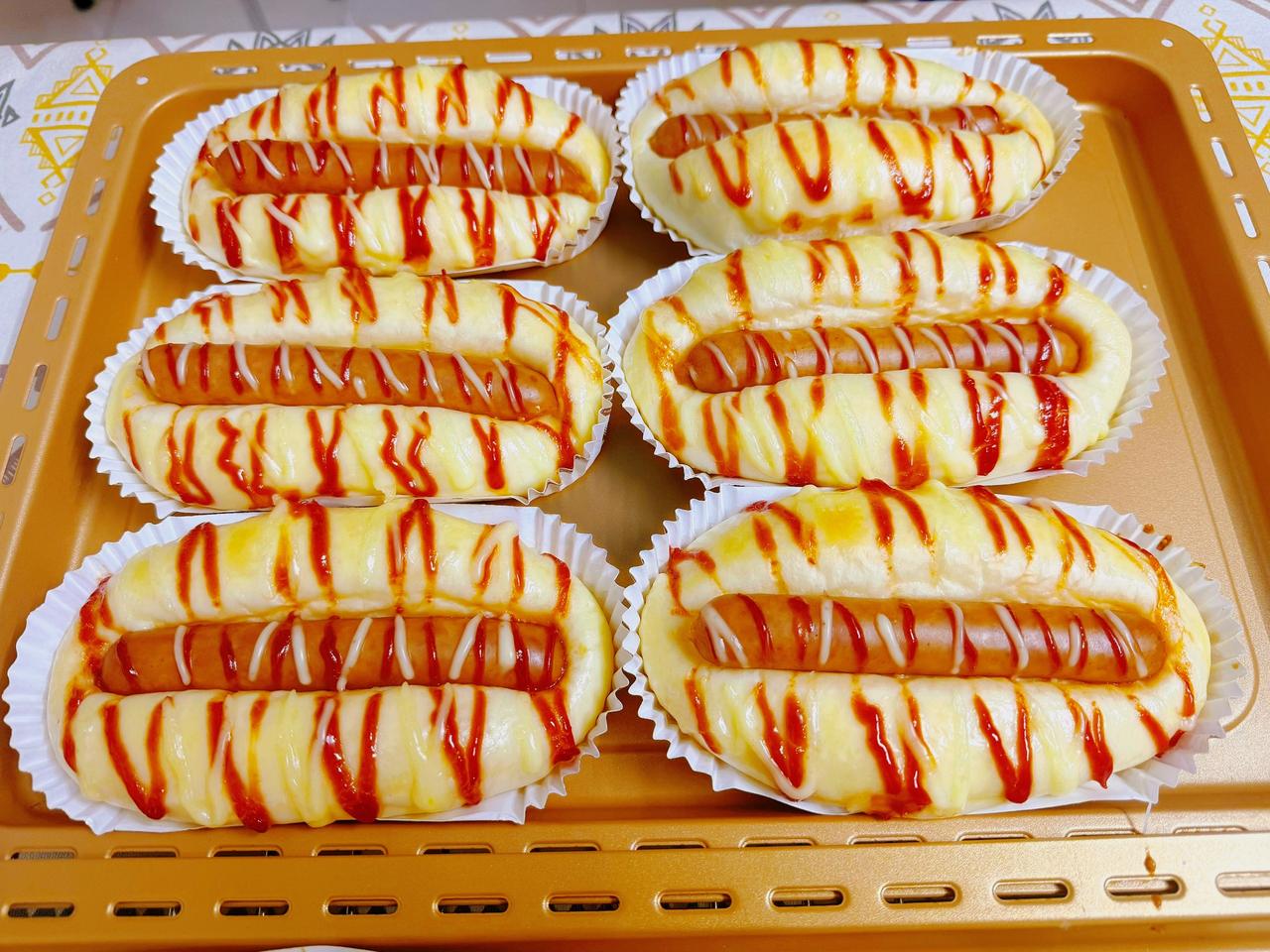 冷藏发酵做面包也太省事了

真的彻底爱上冷藏发酵这个烘焙神仙方法，昨晚睡前把80