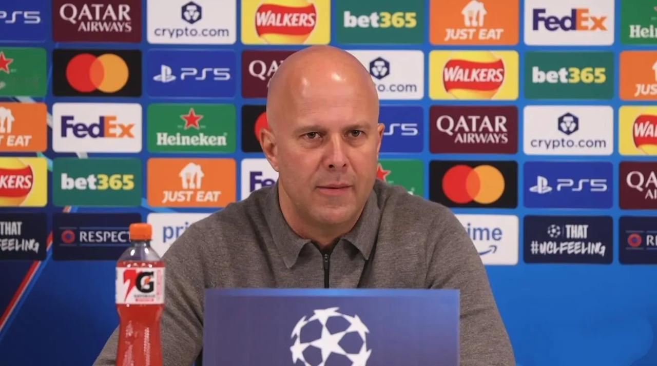 尽管欧冠被大巴黎双杀，但利物浦主帅斯洛特仍认为球队进步不小。
在欧冠两回合的淘汰