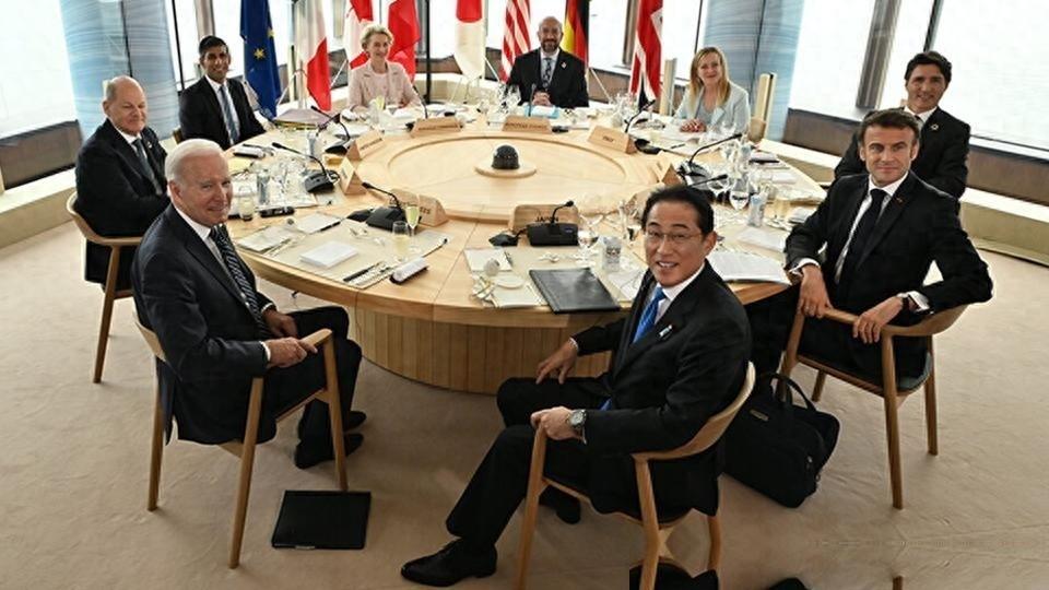 中日关系迎来超级大反转！曾经对华强硬拉满的日本首相高市早苗彻底换了画风，主动放低