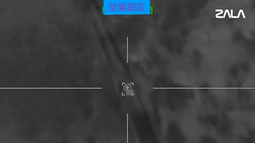 胡里艾伯勒西部，乌军的反击没有停下，一辆汽车半夜开进以为就安全了，在泥泞的田野路