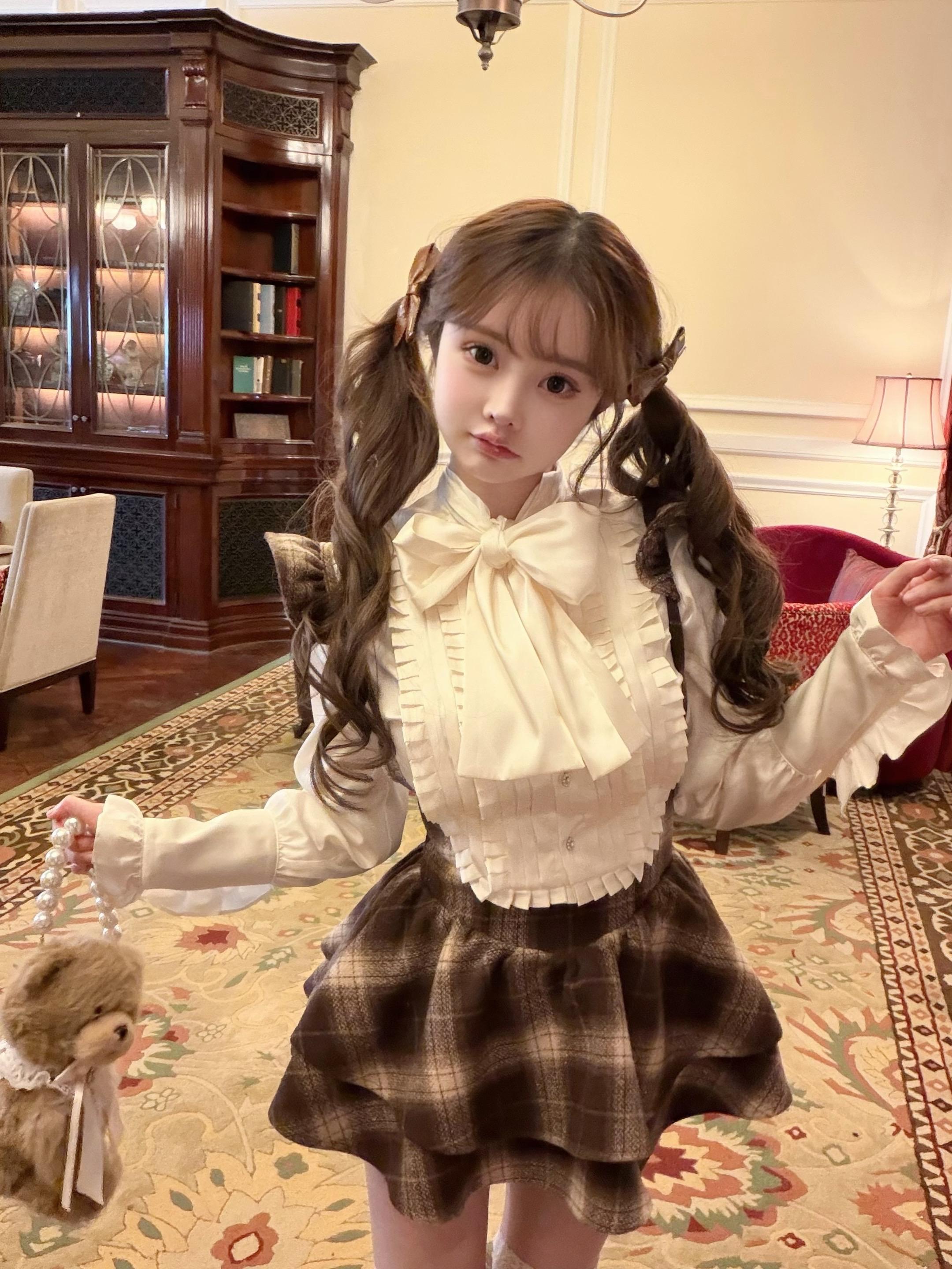 这套简直洋娃娃≽^•༚• ྀི≼。