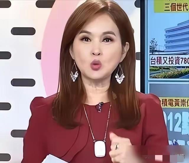 台湾名嘴上演“川剧变脸”绝活！

昔日狂嘲大陆穷得吃不起榨菜，今日大连街头惊得合