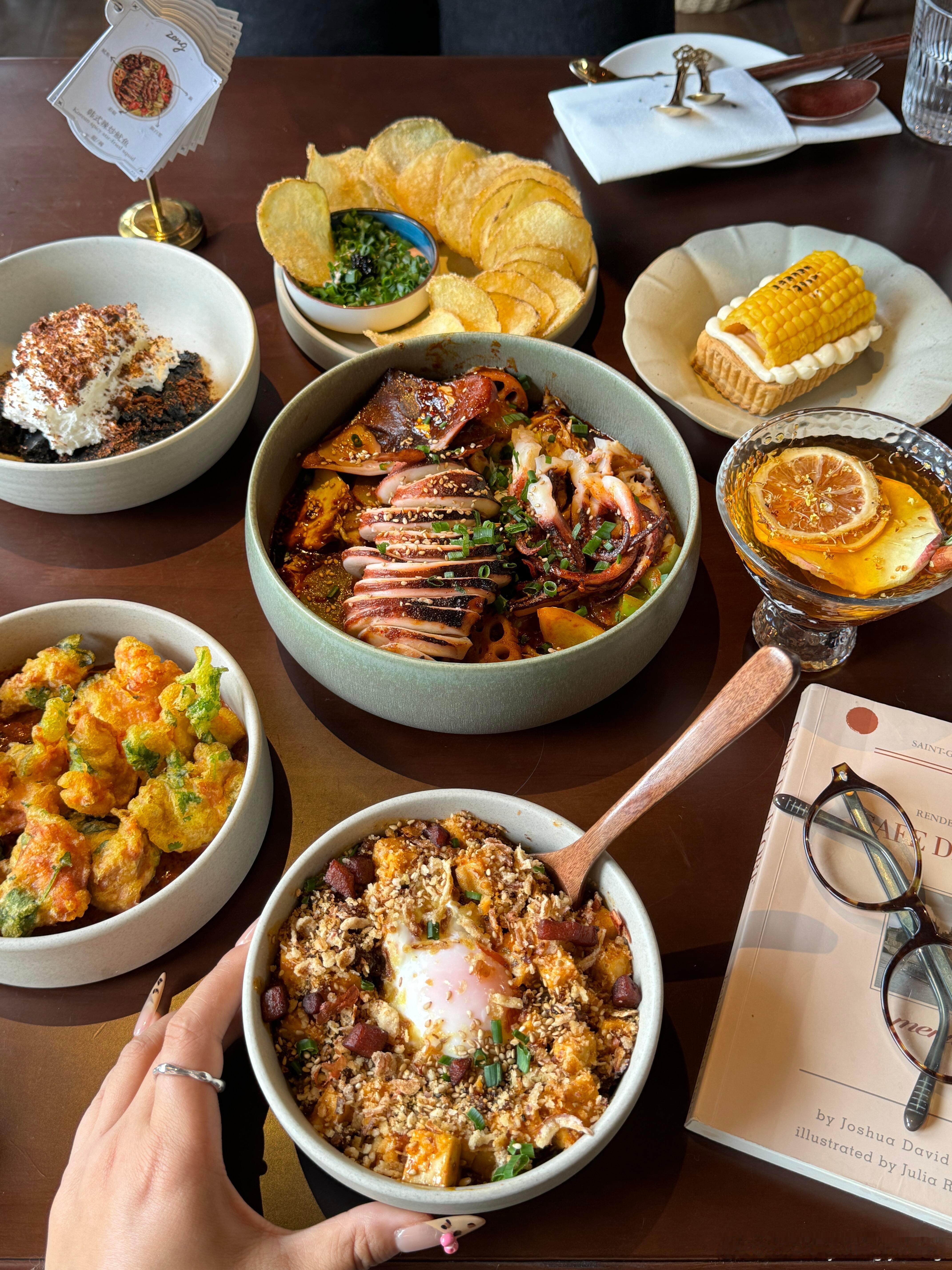 依然坐标北京整理今年打卡过的漂亮饭合集，关键都好吃😋欢迎去打卡，适合情侣，适合