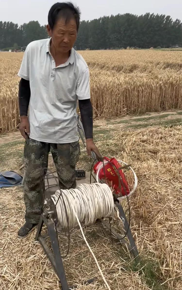 “老天爷，救救河南吧”

你要写河南，就不能只写河南，你要写一斤麦子换不来一瓶矿