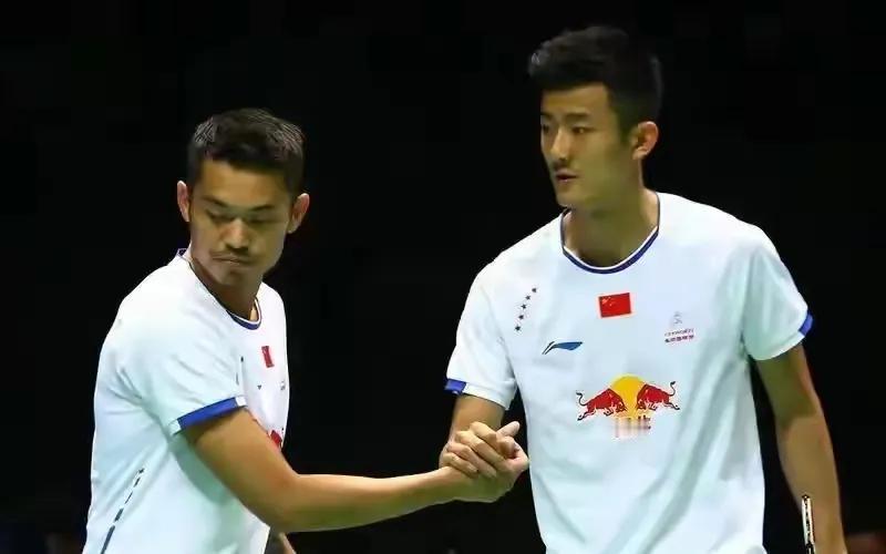不查不知道，一查吓一跳！！

李诗沣🇨🇳打了2次世锦赛，0冠0亚；

石宇奇
