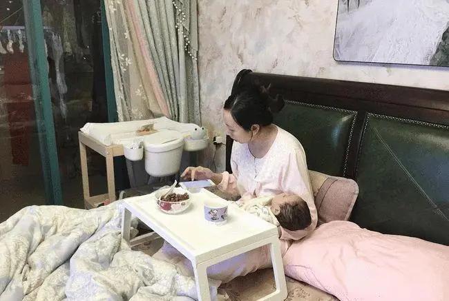 秋季坐月子三大禁忌，新妈妈必看！小心落下月子病，速来了解

秋季坐月子确实需要注