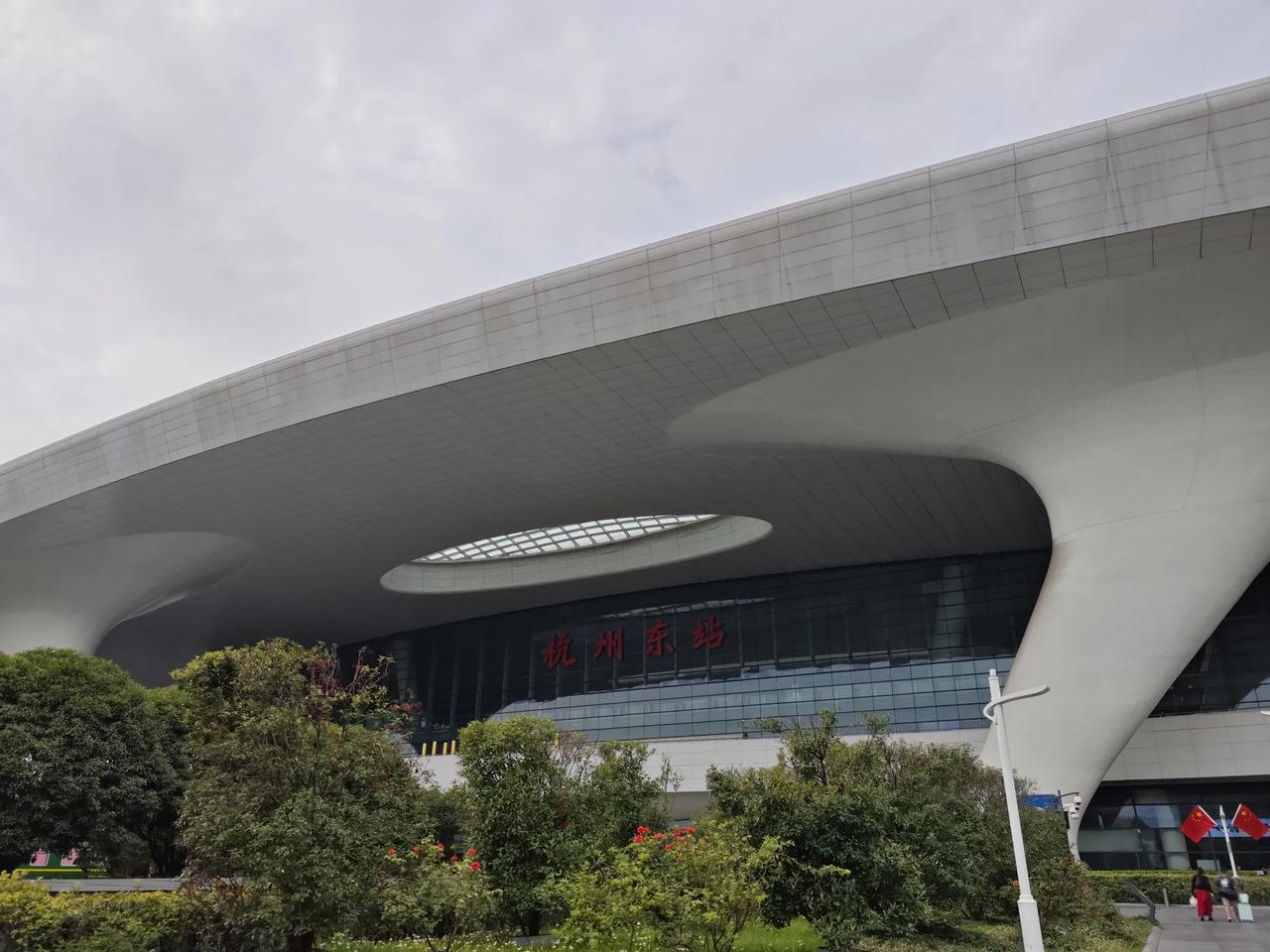 从浙江绍兴参观游览完毕又来到杭州德清，同是江南水乡却有着不一样的烟火气息。