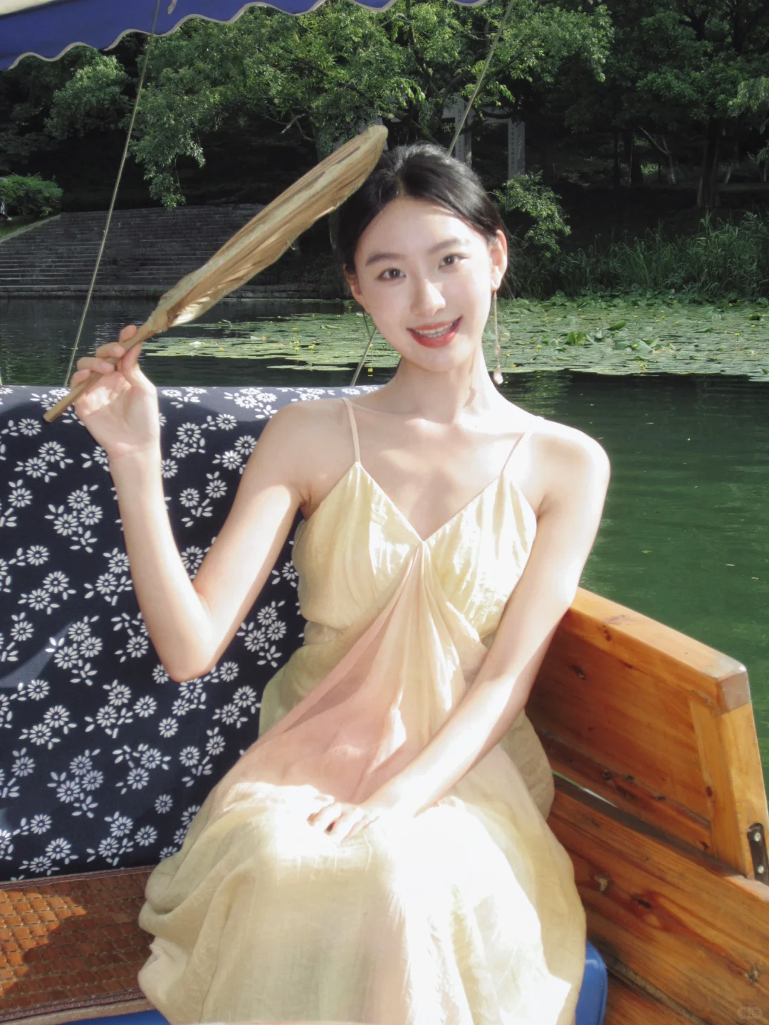 西湖手摇船🛶绝美的游船路线