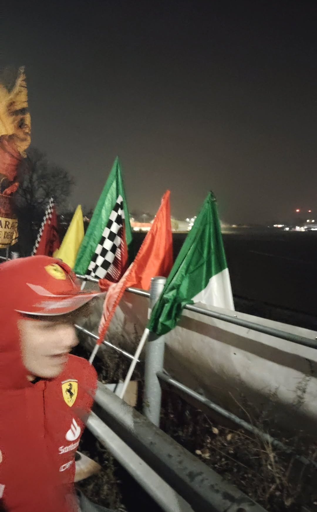 铁佛寺们已经在费奥拉诺赛道集结，等待SF-26首航，甚至歌单都准备好了f1202