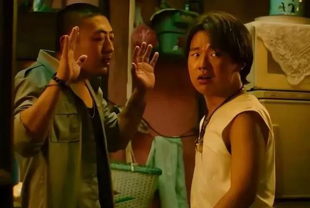 《脱缰者也》上映第4天，最不想看到的事还是来了，压力给到郭麒麟了。

8月26日