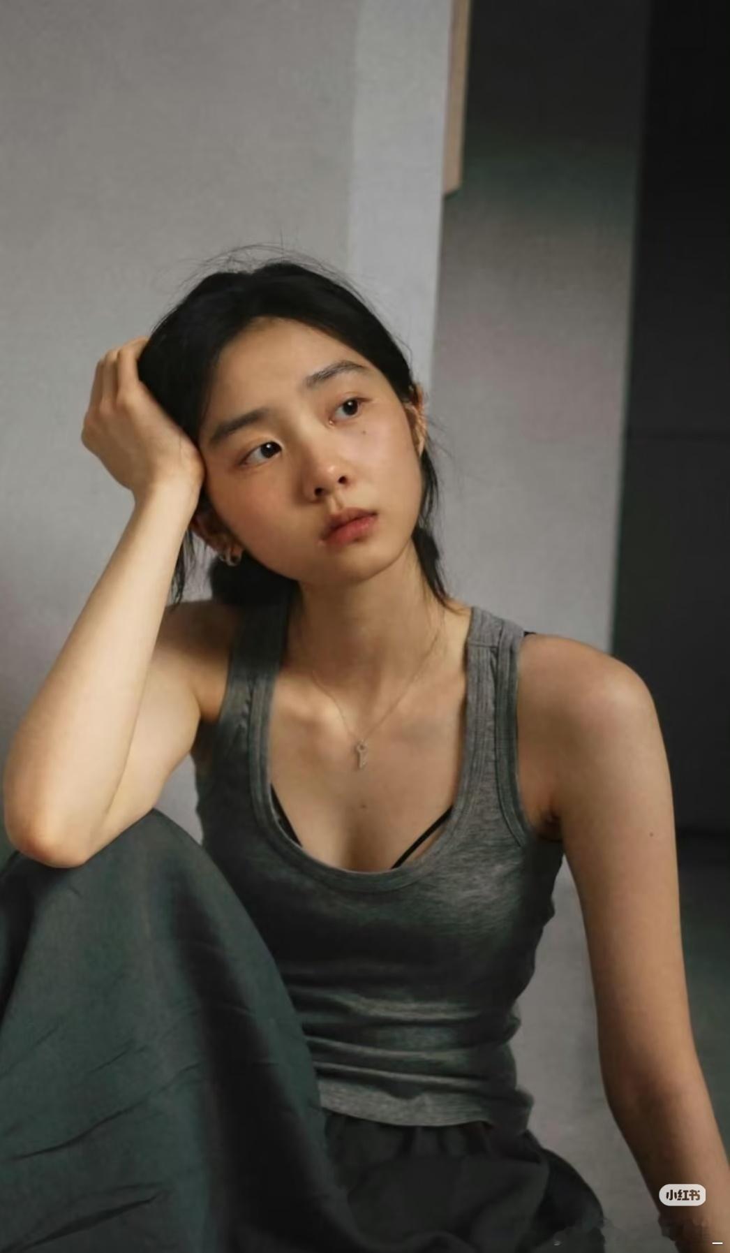 黄磊大女儿二女儿眼角下都有痣黄磊大女儿二女儿眼角下都有痣 ​​​