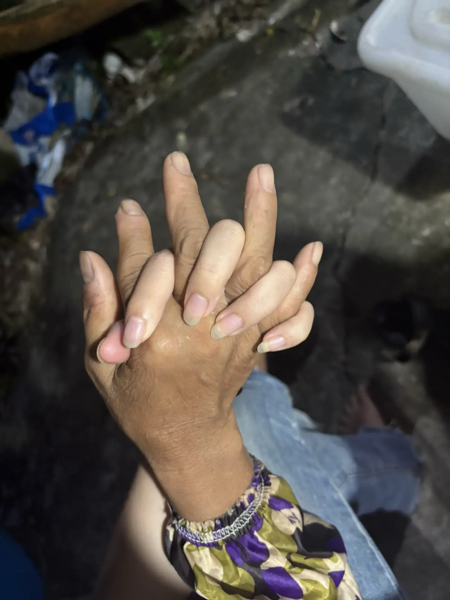 打个屁，不如跟我妈玩