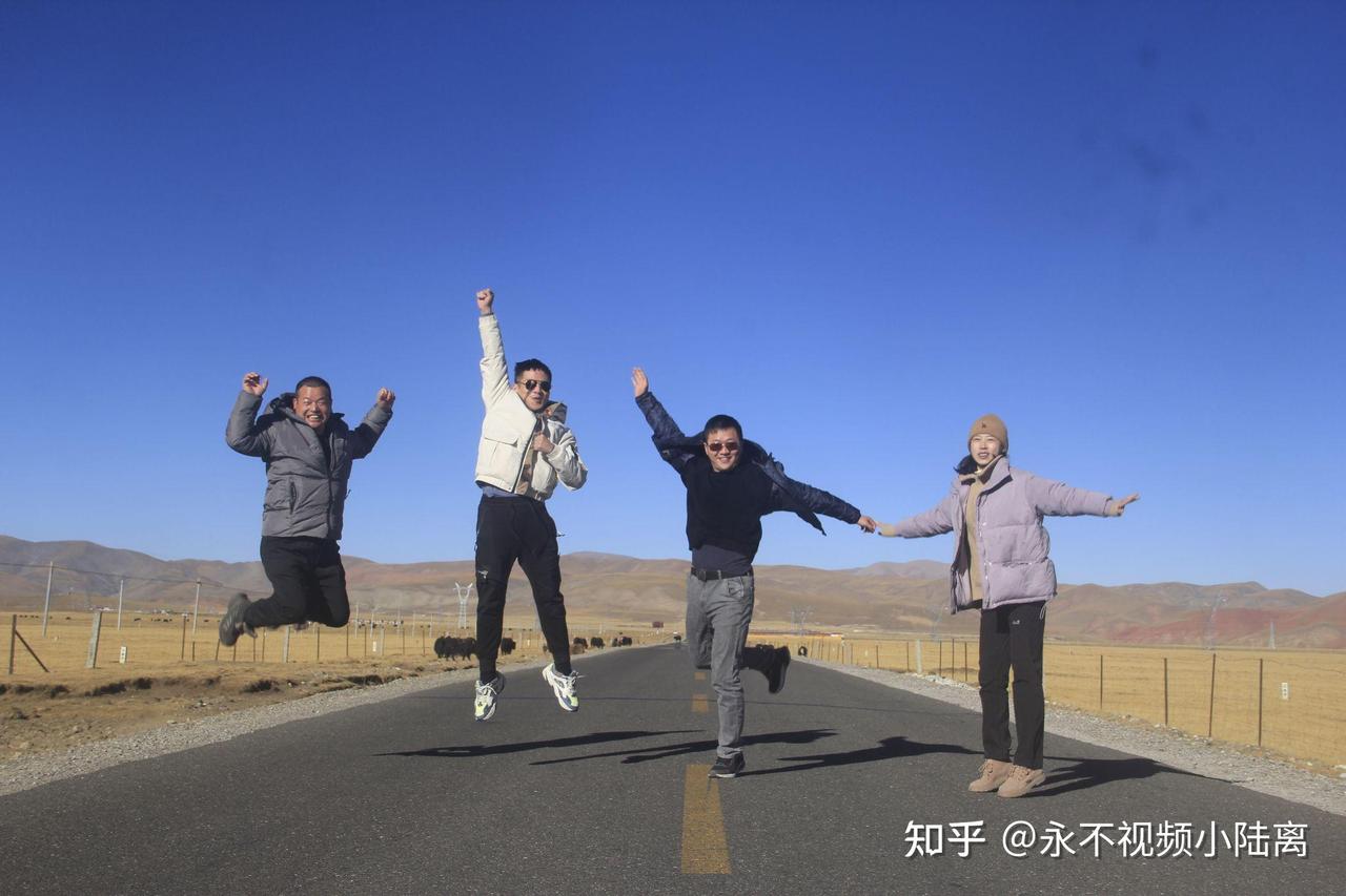 人类从荒蛮无序，杂乱无章的状态中走来，披荆斩棘，所向披靡。在孔子、庄子、老子这些