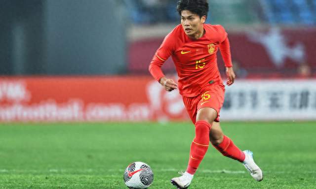 不敢信！一年差距天差地别，中国U23终于站起来了