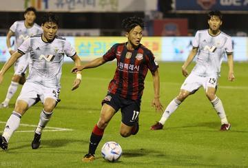 富川FCvs全北现代003韩职赛事方向：主负年龄：0-1/0-2/0-3输球的核