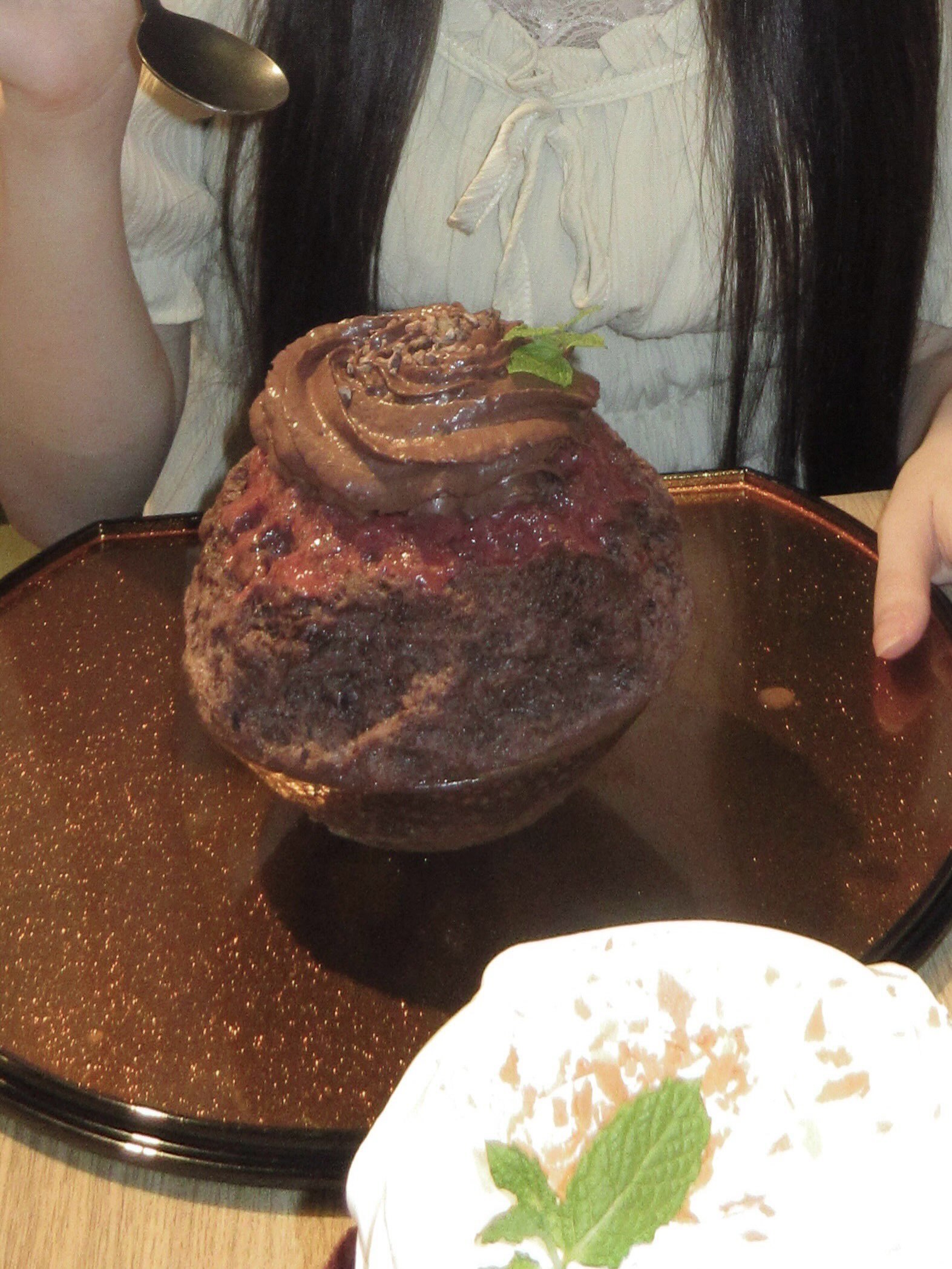 村井優「りこちゃんと行ったよー♡今年初かき氷＾＾濃厚で美味しかったー♡」　mur