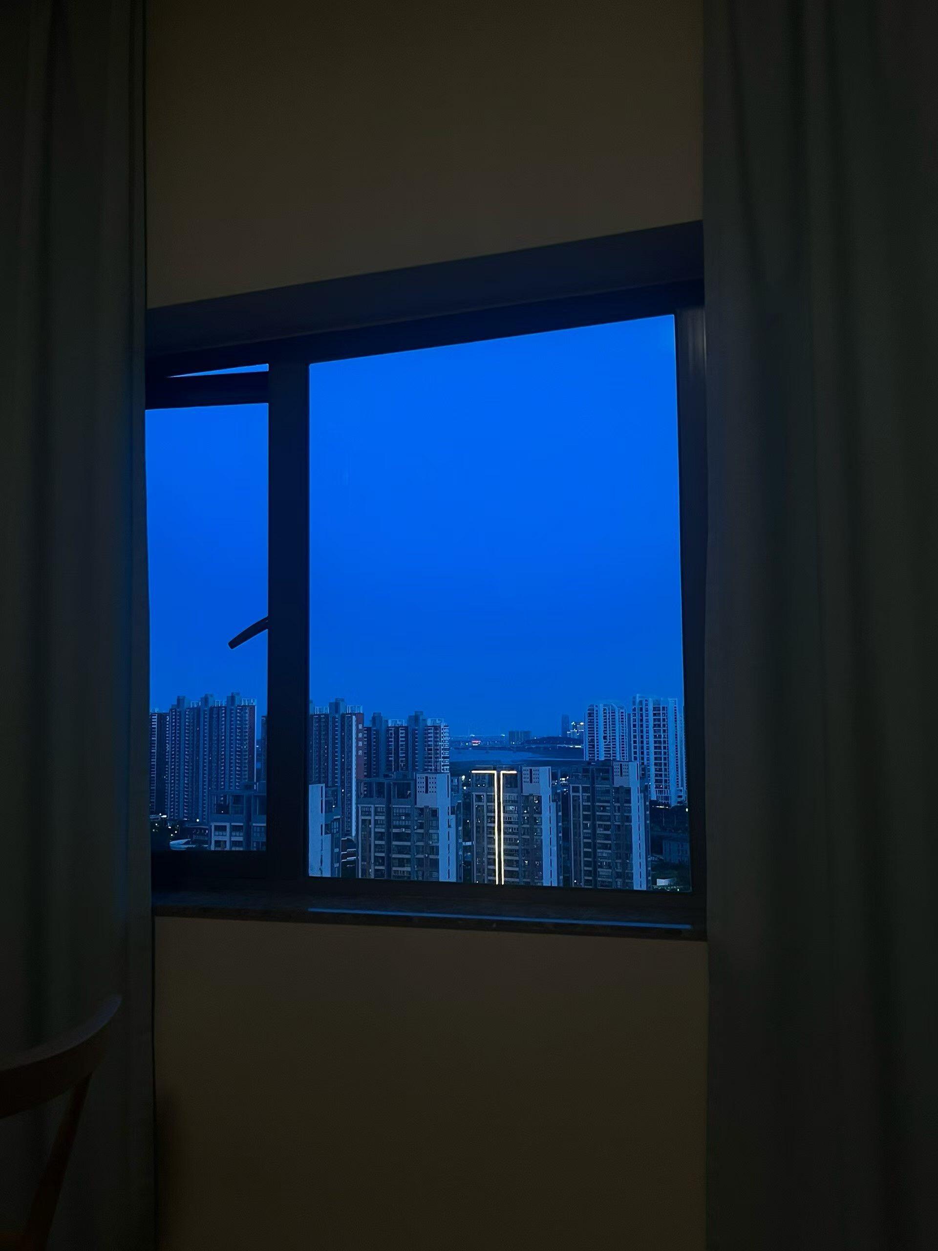 以前我认为人生就是不断的解决问题,现在我才明白人生是不断的接受现实。 