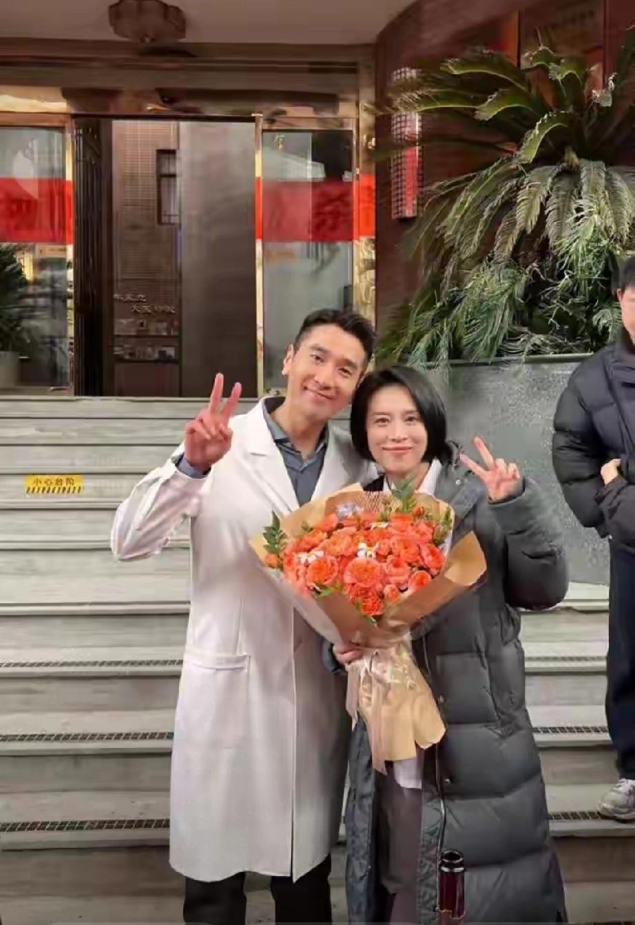 52岁涂凌大器晚成！离婚无儿无女，靠《问心2》彻底翻红
 
       52岁