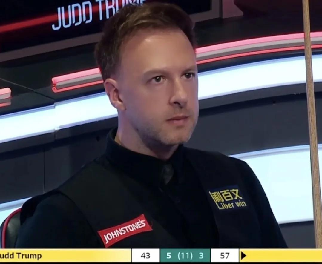 63-43，希金斯侥幸地捡回一局，挽救一个赛点，将比分追到4-5暂时落后。
第9