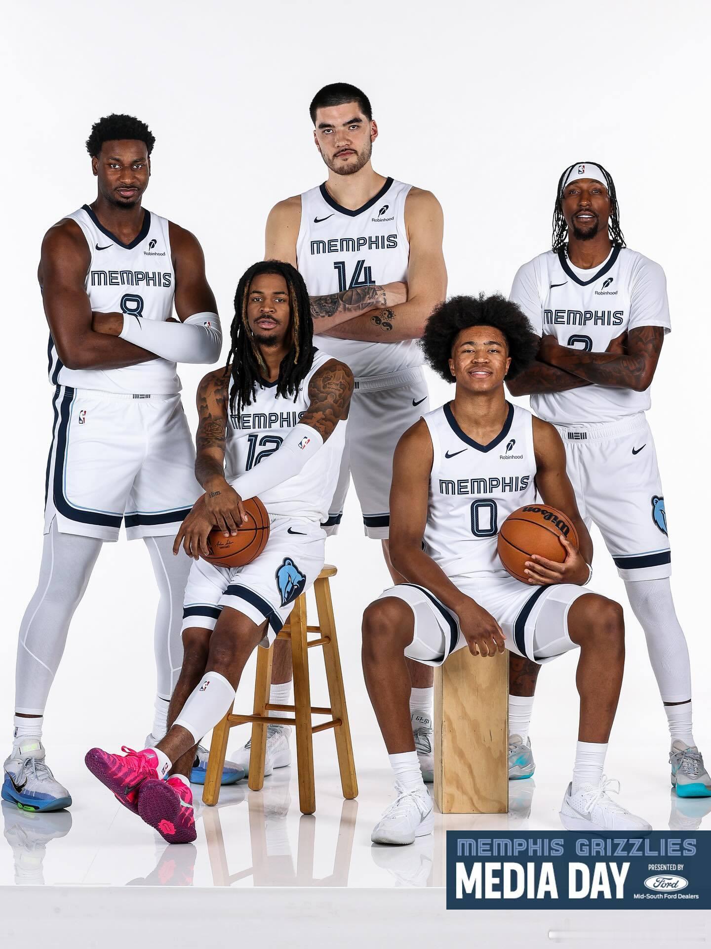 灰熊拍摄五人媒体照！这预计就是以后的首发阵容了👀🐻nba媒体日 ​​​