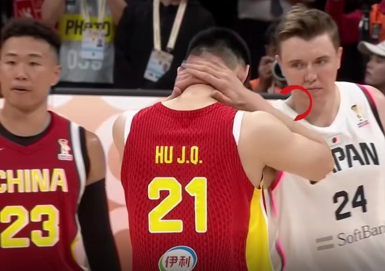 中国男篮国家队需要赵睿和周琦
​
​       在刚刚结束的男篮世界杯预选赛的